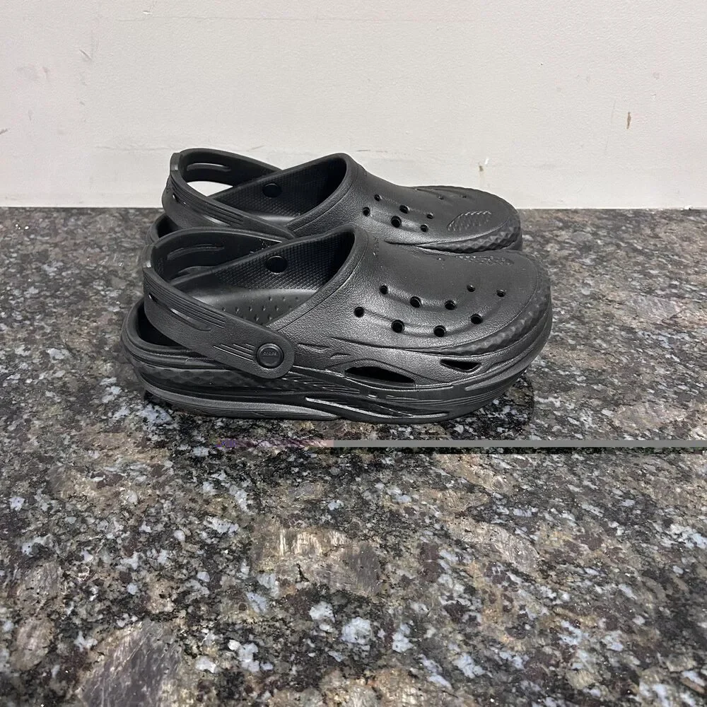 CROCS Off The Grid Clogs Sandals Men 5 Women 7 Black Slip On Shoes Strap EUC